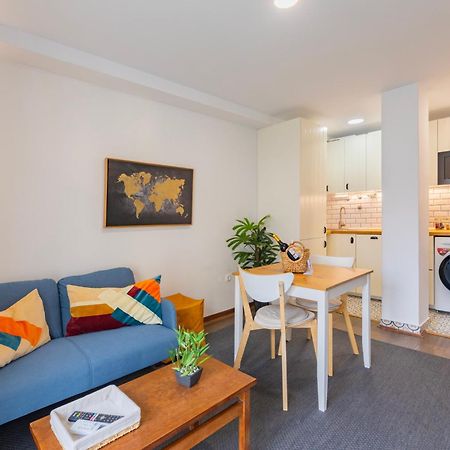 Cosy Remodeled Apartment In The City Center Fundao Exterior photo