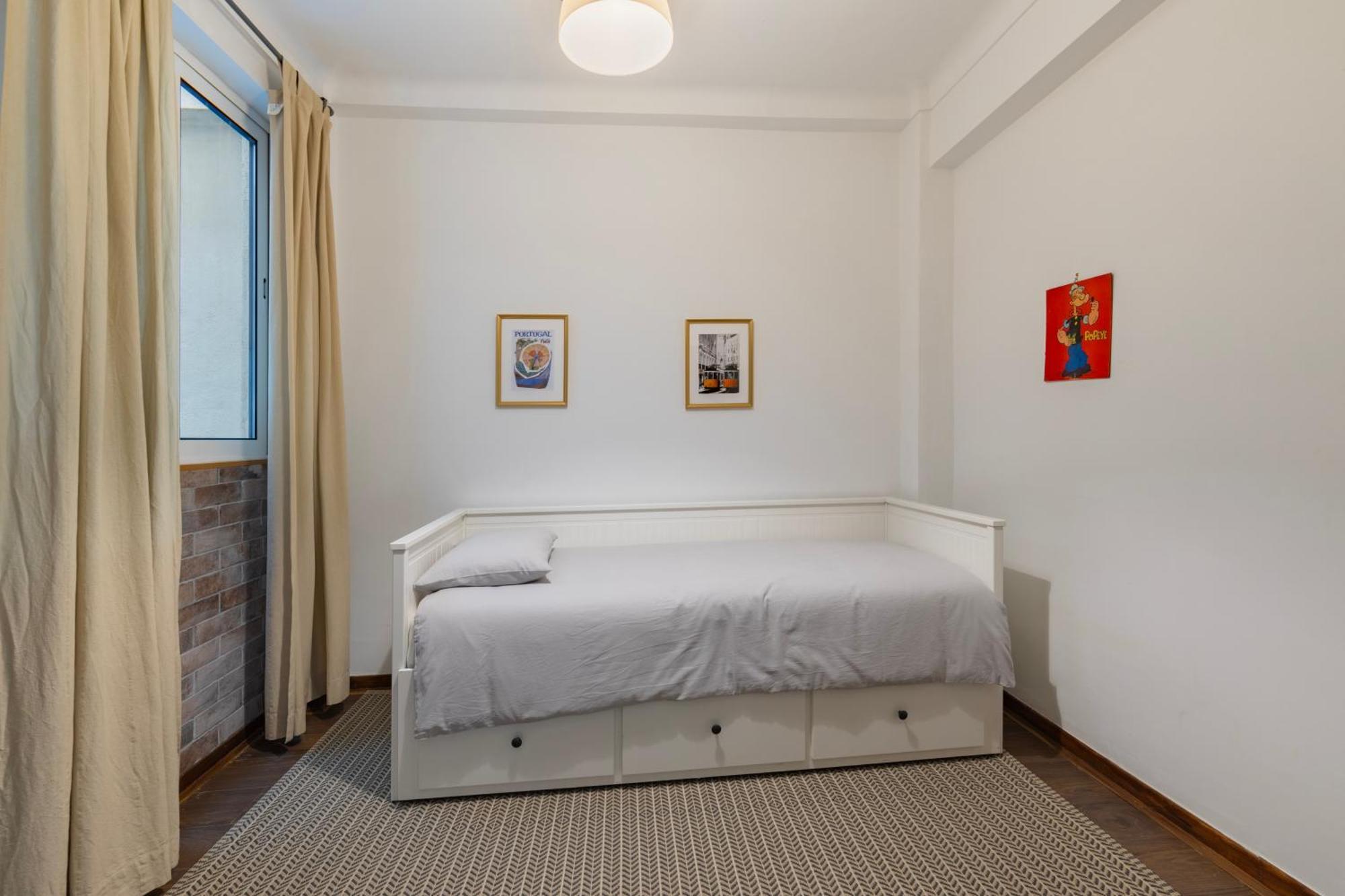 Cosy Remodeled Apartment In The City Center Fundao Exterior photo